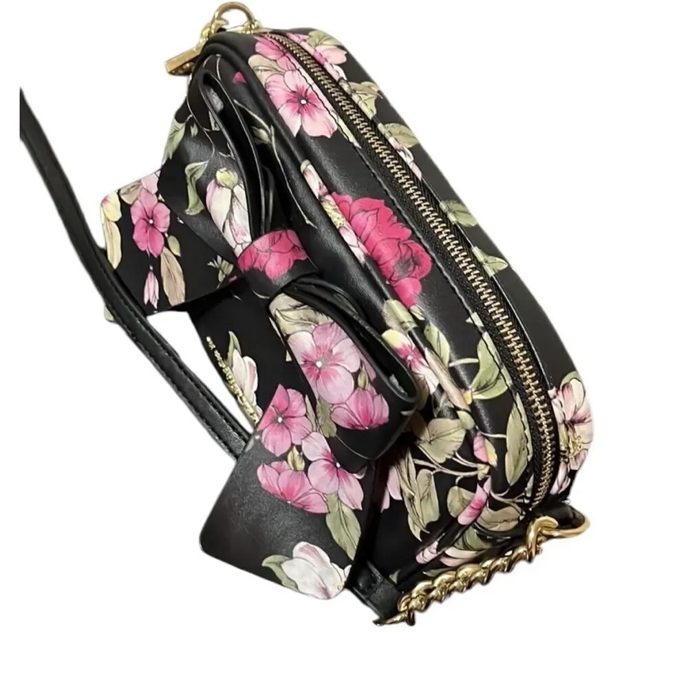 ✨Karl Lagerfeld Paris Kris PU Floral Print Bow Crossbody✨